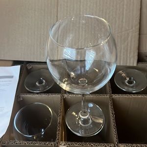 6 Piece Wine Glass Set-Brand New